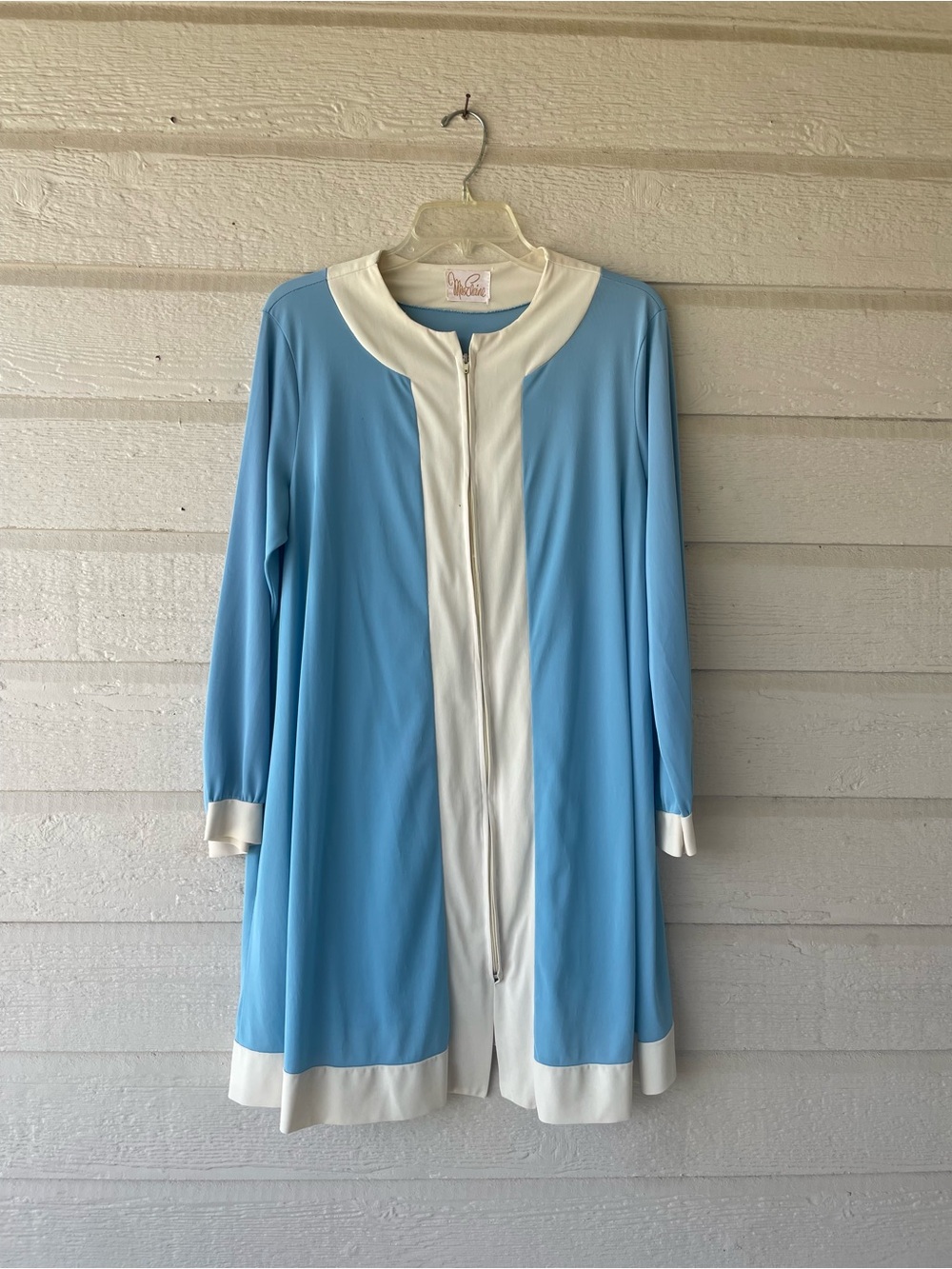 Vintage Miss Elaine Women’s Blue/White Nightgown Zip Front Long Sleeve